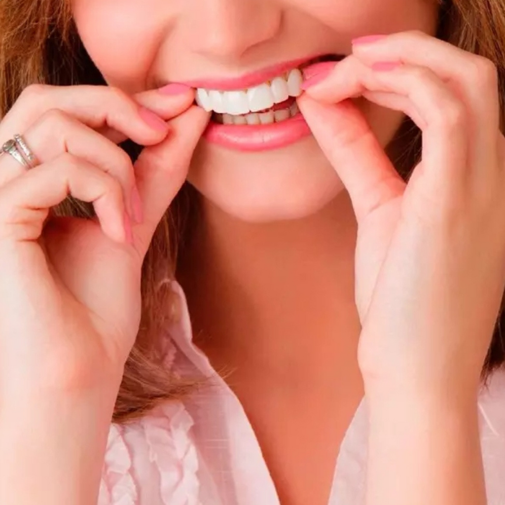 Carillas Dentales SonrisaFácil™ - Sonríe Sin Pena, Sin Dentista
